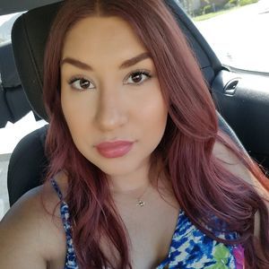 Meet your Posher, Monique